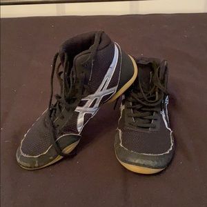 Boys ASICS wrestling shoes